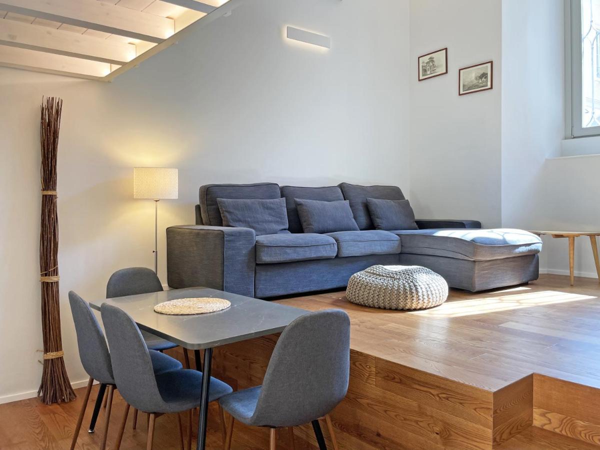 "La Portineria" Charming Apartment Old Town Como Lake Εξωτερικό φωτογραφία