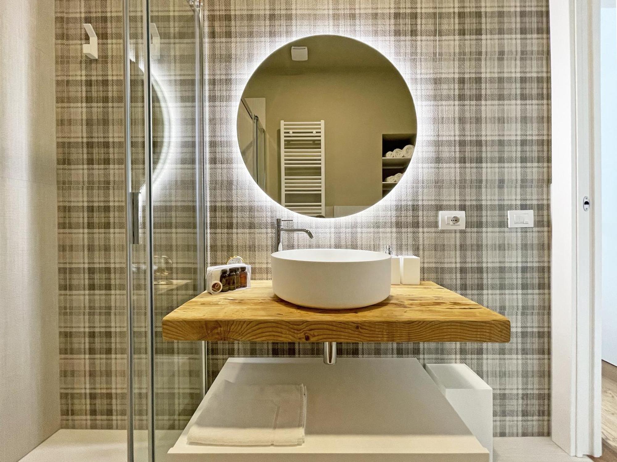 "La Portineria" Charming Apartment Old Town Como Lake Εξωτερικό φωτογραφία